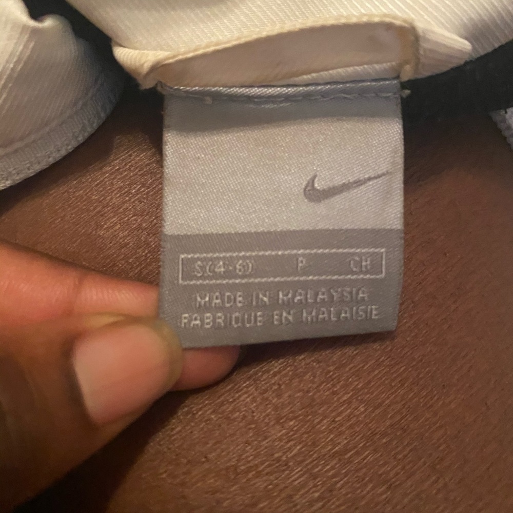 Nike Jacket Small - image 3